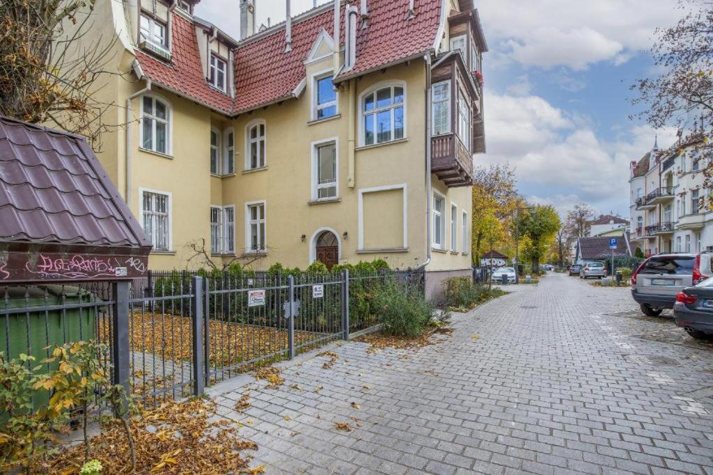 Apartament Lion - Parkowa 19 Plaza 2 Min Sopot